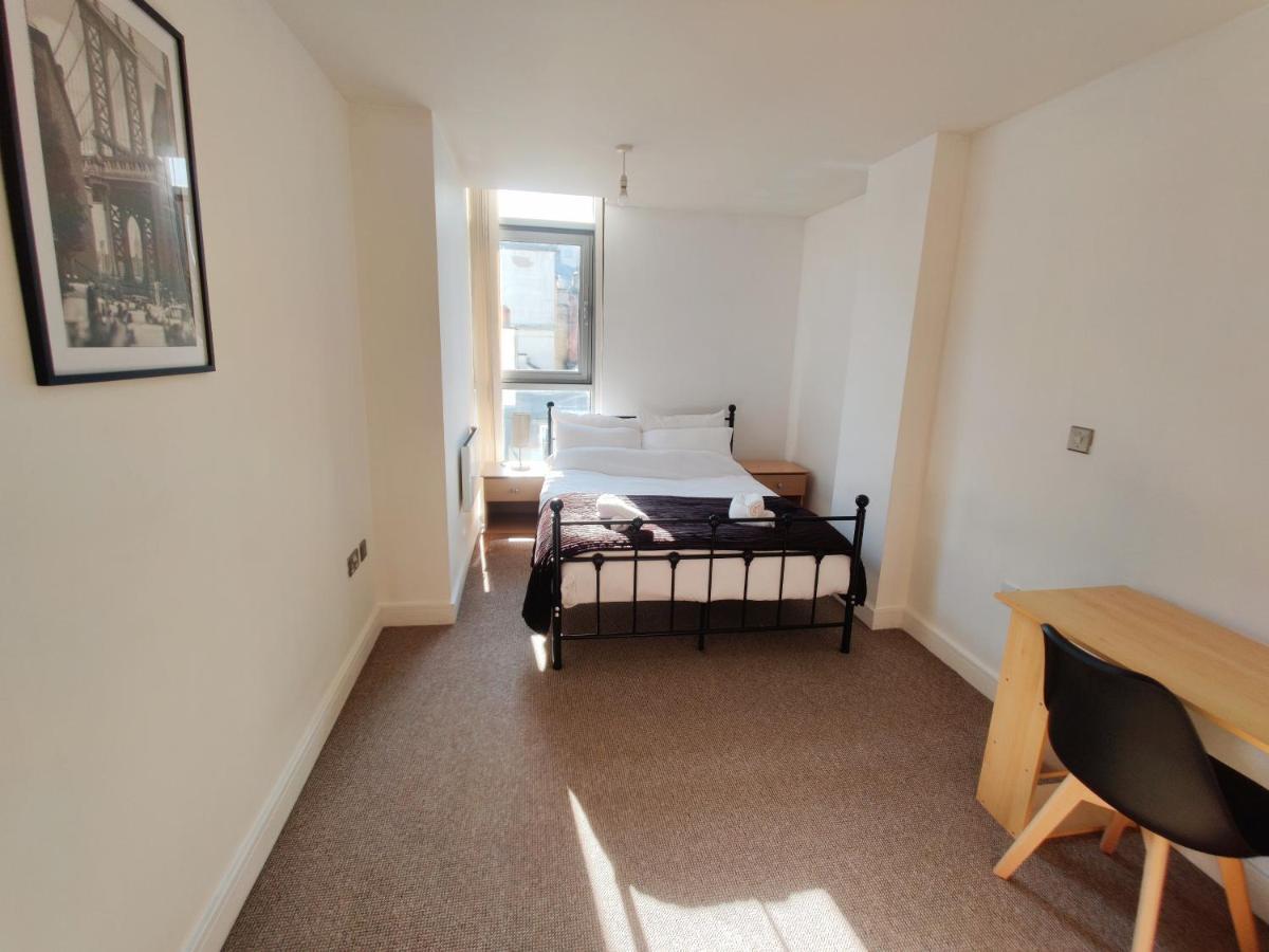 Birmingham Prime Location Stunning Apartment Floor-To-Ceiling Windows Extérieur photo