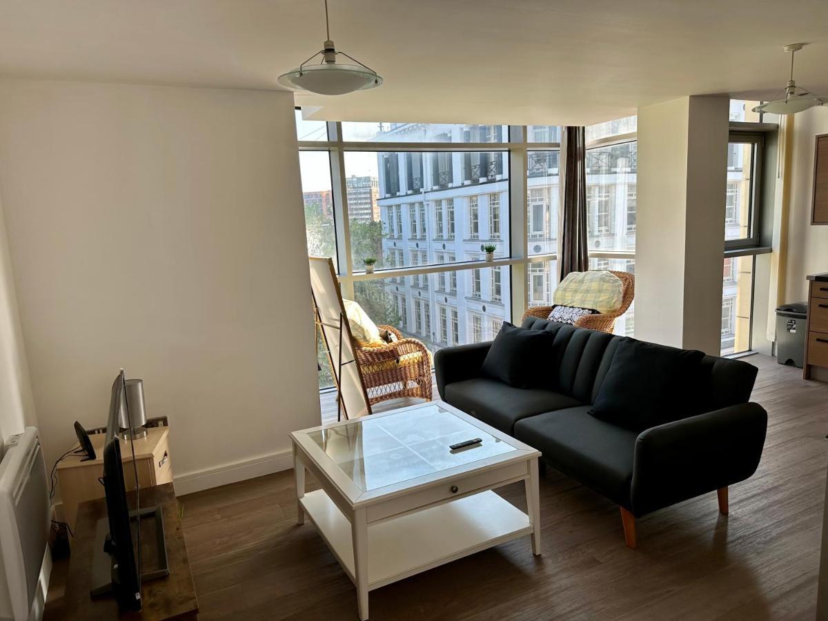 Birmingham Prime Location Stunning Apartment Floor-To-Ceiling Windows Extérieur photo