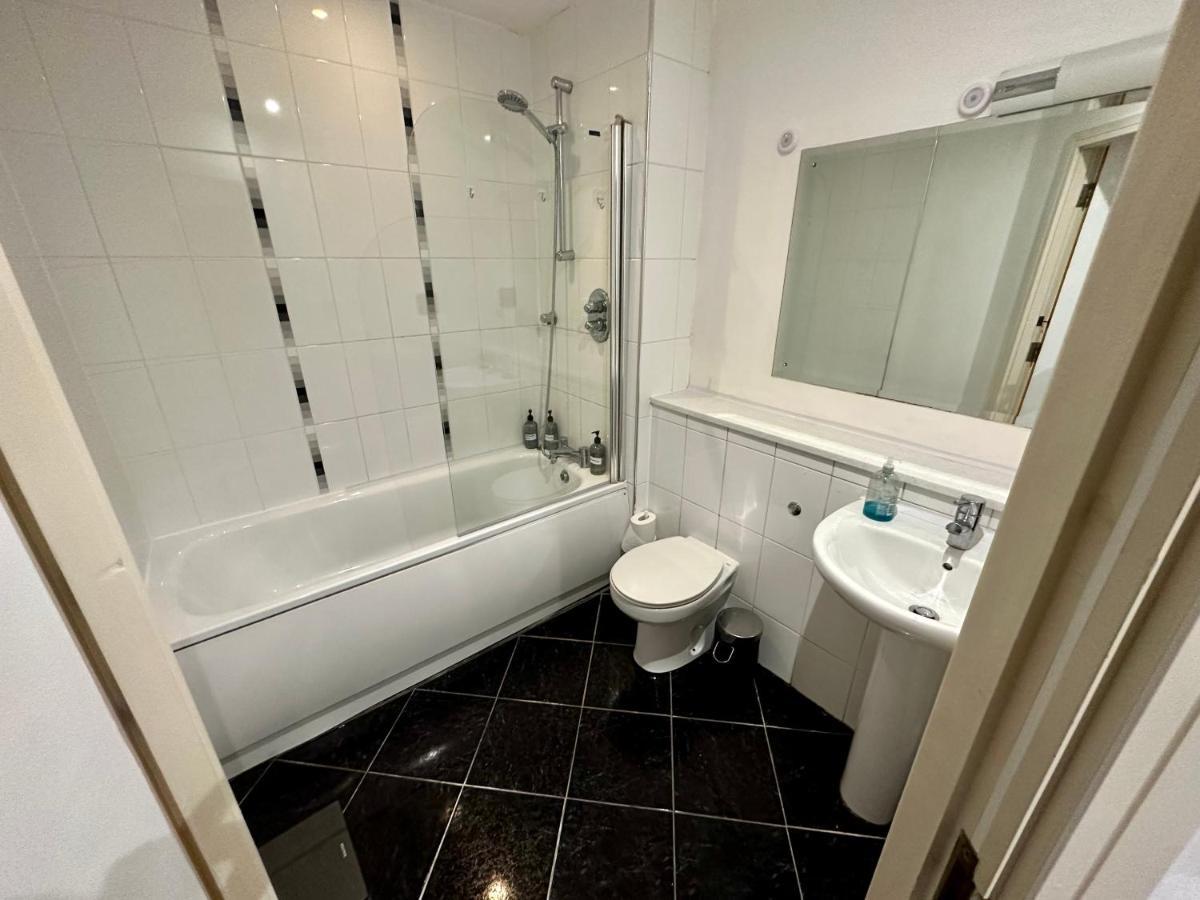 Birmingham Prime Location Stunning Apartment Floor-To-Ceiling Windows Extérieur photo